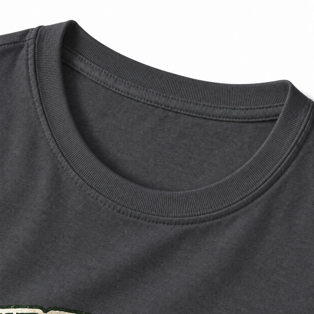 I Don't Need A Map T-Shirt - Dark Heather - collar close-up