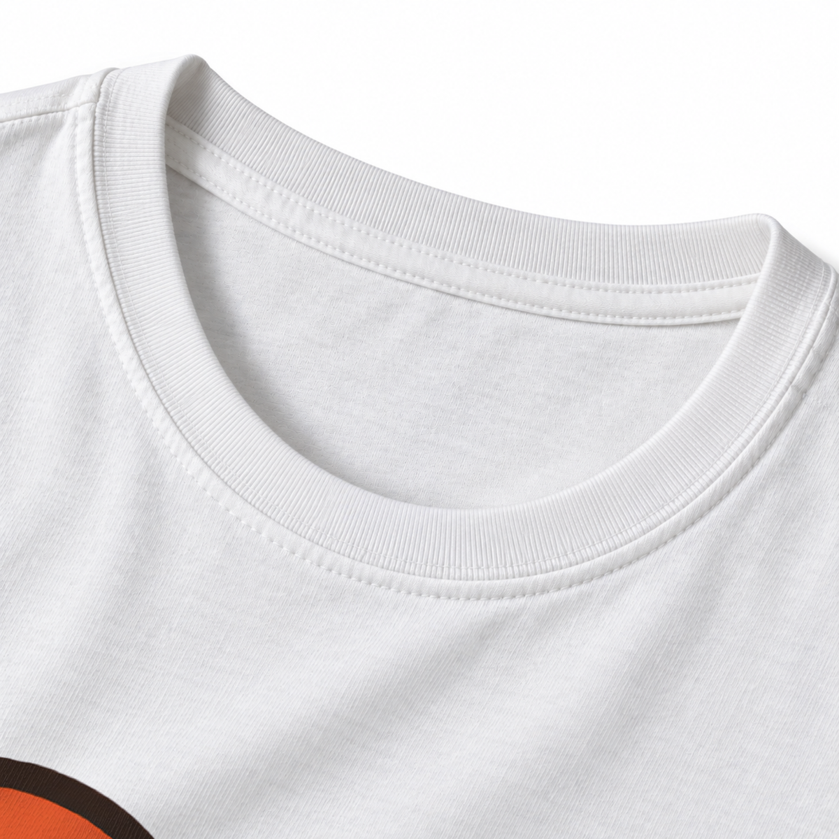 Wild At Heart T-Shirt - White - collar close-up